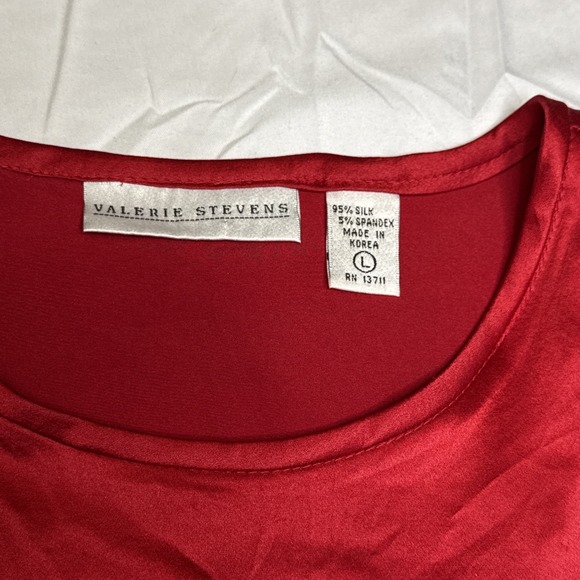 Valerie Stevens Womens Red Silk Blend Short Sleeve Crew Neck Top Size Large - Picture 3 of 6
